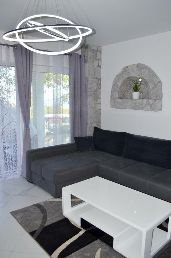 Tj Apartment Krk Town Eksteriør bilde
